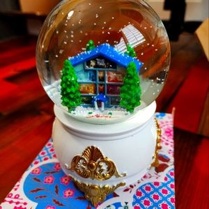 Taylor Swift Lover Snowglobe-NIB